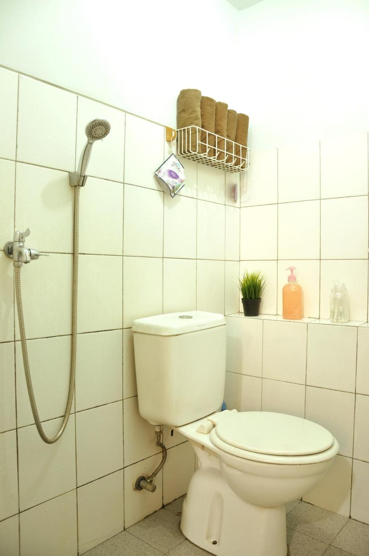 The Kalibata - Wfh For 5 Guests With Wi-fi Apartemen